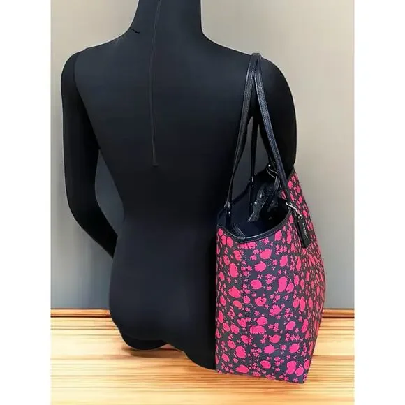 Coach F55862 Reversible City Tote Bag in Prairie Calico Print & Wristlet - Picture 13 of 14